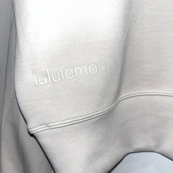 Lululemon Softstreme Perfectly Oversized Cropped women’s Crew - Picture 4 of 5